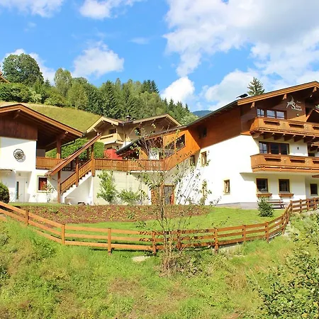 Σπίτι διακοπών Luxurious Holiday In Saalbach-hinterglemm With Barbecue *
